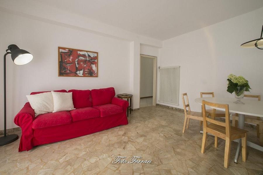 Willa Casa Vacanze Gli Ulivi Del Lago Sale Marasino Zewnętrze zdjęcie